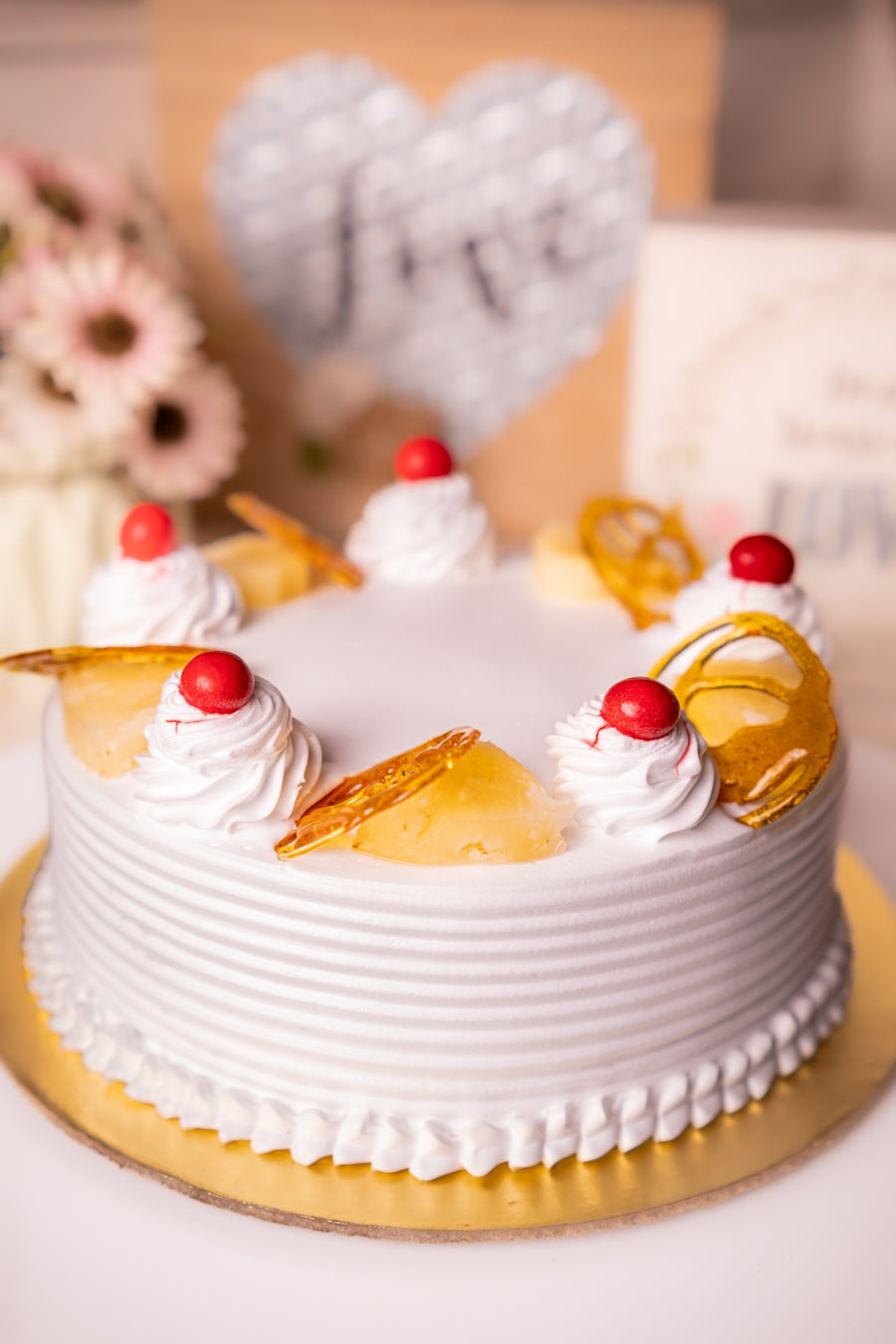 PINEAPPLE CAKE